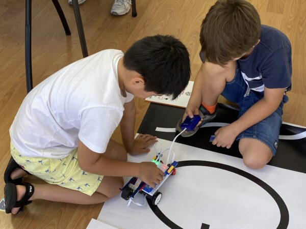 stemlook-robot-explorers-children-test-robots-programming
